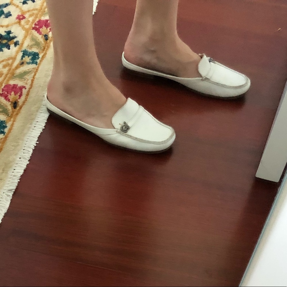 Leather Burberry slides